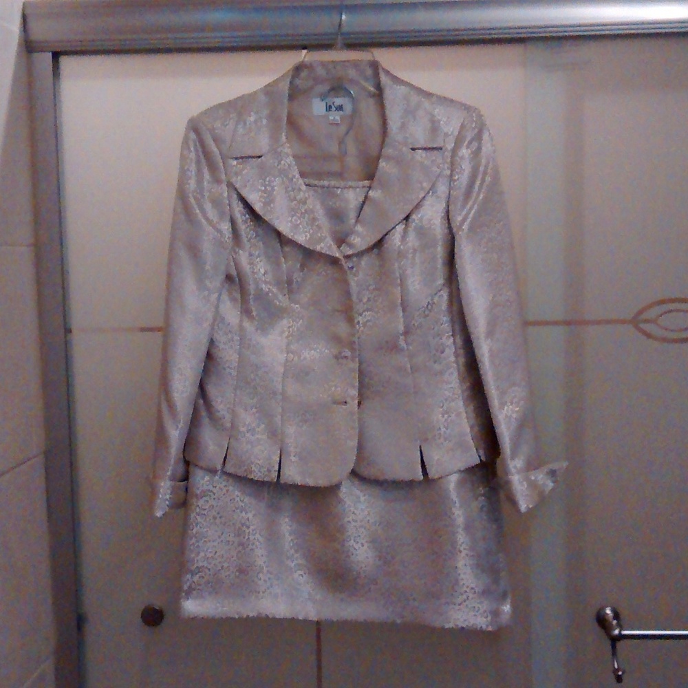 Le Suit Skirt Suit